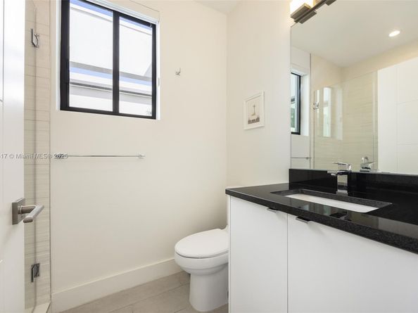 3174 Elizabeth St, Coconut Grove FL 33133