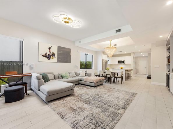 3174 Elizabeth St, Coconut Grove FL 33133