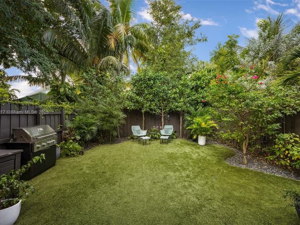 3174 Elizabeth St, Coconut Grove FL 33133