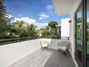 3174 Elizabeth St, Coconut Grove FL 33133