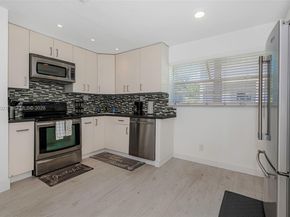 201 Columbus Pkwy, Hollywood FL 33021