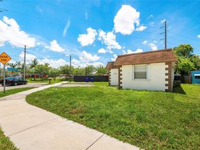 201 Columbus Pkwy, Hollywood FL 33021