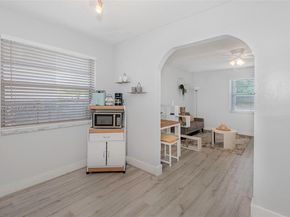 201 Columbus Pkwy, Hollywood FL 33021