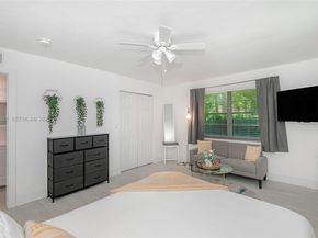 201 Columbus Pkwy, Hollywood FL 33021