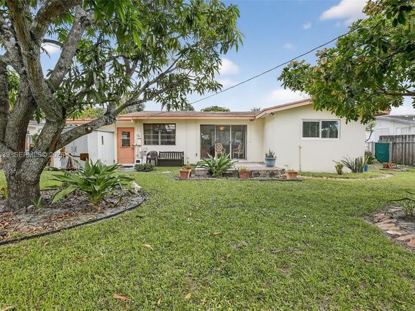 160 NW 34th St, Oakland Park FL 33309