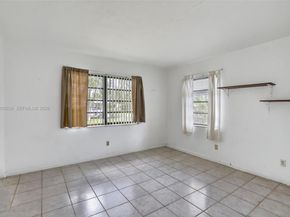 160 NW 34th St, Oakland Park FL 33309