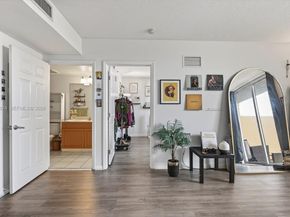 900 SW 8th St 505, Miami FL 33130