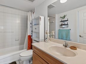 900 SW 8th St 505, Miami FL 33130