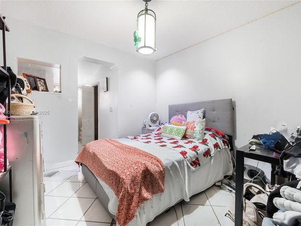 11351 SW 52nd Ter, Miami FL 33165
