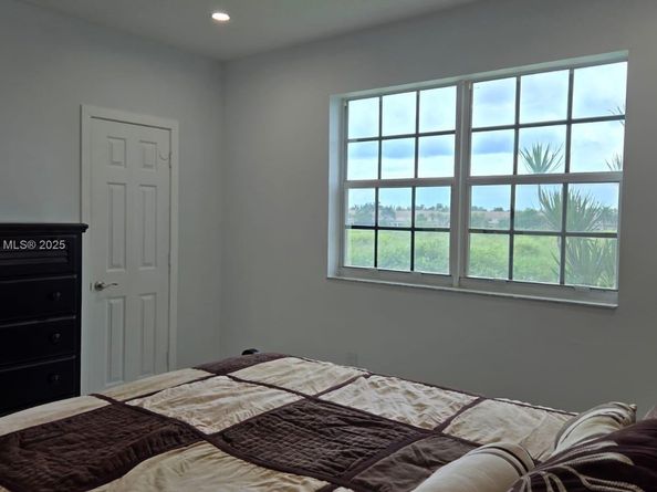 230 SW 117th Ter, Pembroke Pines FL 33025