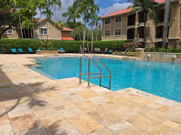 230 SW 117th Ter, Pembroke Pines FL 33025