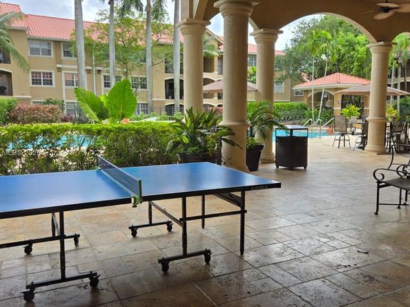 230 SW 117th Ter, Pembroke Pines FL 33025
