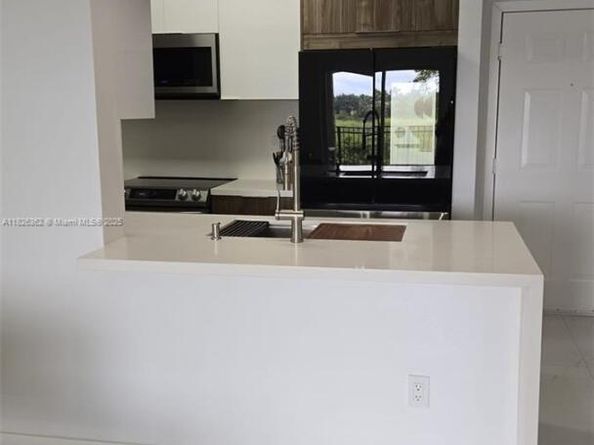 230 SW 117th Ter, Pembroke Pines FL 33025