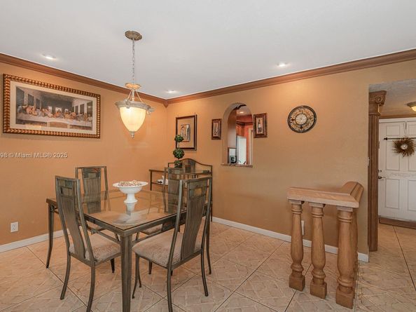3990 NW 42nd Ave 302, Lauderdale Lakes FL 33319