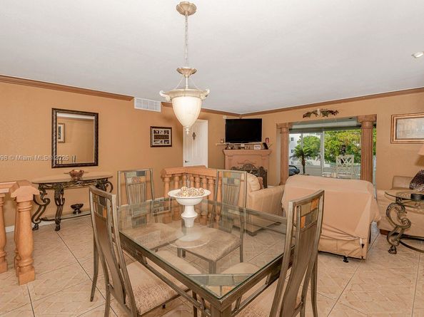 3990 NW 42nd Ave 302, Lauderdale Lakes FL 33319
