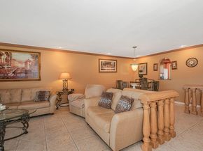 3990 NW 42nd Ave 302, Lauderdale Lakes FL 33319