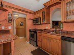3990 NW 42nd Ave 302, Lauderdale Lakes FL 33319