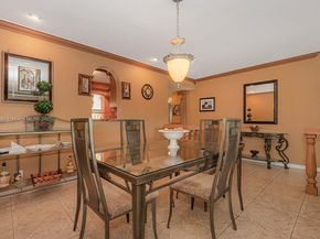 3990 NW 42nd Ave 302, Lauderdale Lakes FL 33319
