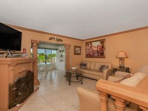 3990 NW 42nd Ave 302, Lauderdale Lakes FL 33319