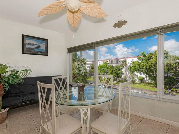 3990 NW 42nd Ave 302, Lauderdale Lakes FL 33319