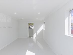 6610 Cody St, Hollywood FL 33024