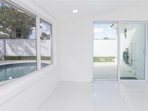 6610 Cody St, Hollywood FL 33024