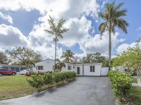 6610 Cody St, Hollywood FL 33024