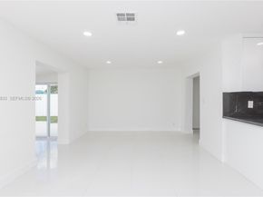 6610 Cody St, Hollywood FL 33024