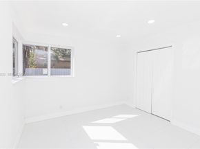 6610 Cody St, Hollywood FL 33024