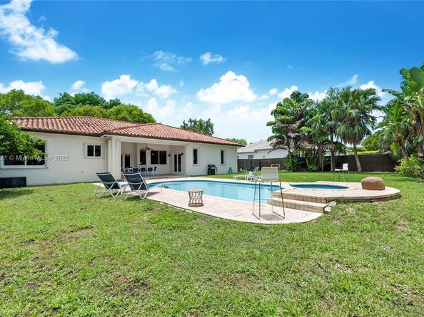 17050 SW 90th Ave, Palmetto Bay FL 33157