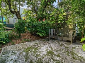 828 NW 9th Ave, Miami FL 33136