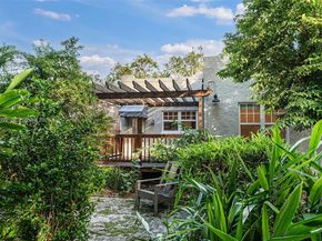 828 NW 9th Ave, Miami FL 33136