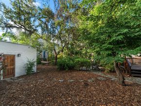 828 NW 9th Ave, Miami FL 33136