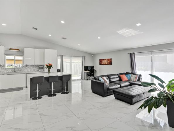 18273 SW 143rd Pl, Miami FL 33177