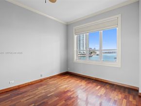888 Brickell Key Dr 408, Miami FL 33131