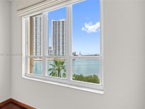 888 Brickell Key Dr 408, Miami FL 33131