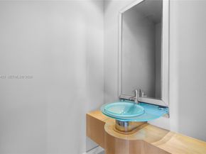 888 Brickell Key Dr 408, Miami FL 33131