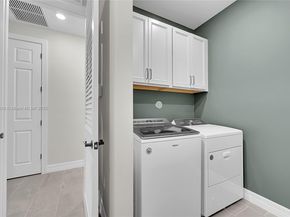 2340 Rollingwood Ct, Oakland Park FL 33309