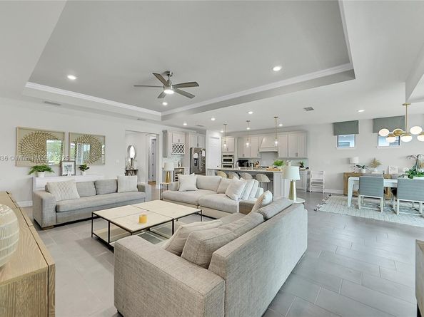 2340 Rollingwood Ct, Oakland Park FL 33309