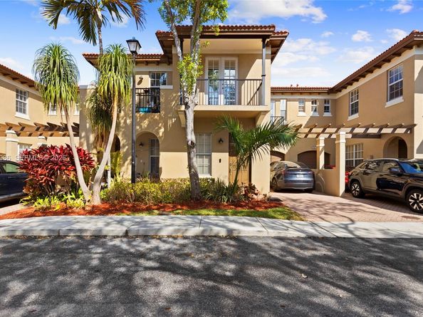 6959 Julia Gardens Dr, Coconut Creek FL 33073