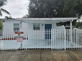1720 NW 93rd Ter