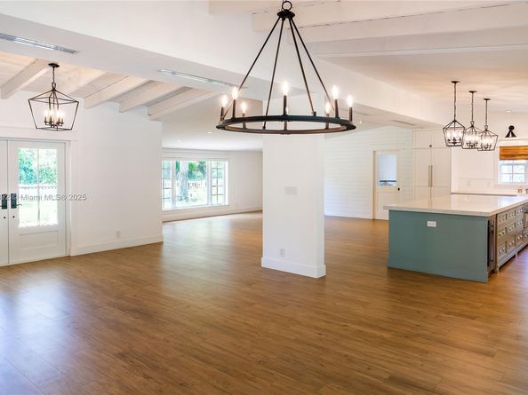 8845 SW 116th St, Miami FL 33176