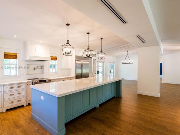 8845 SW 116th St, Miami FL 33176