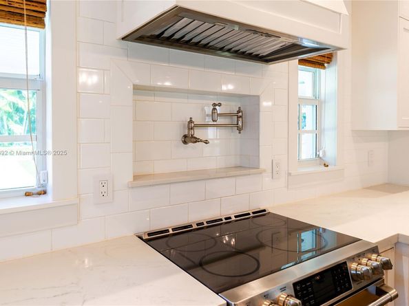 8845 SW 116th St, Miami FL 33176