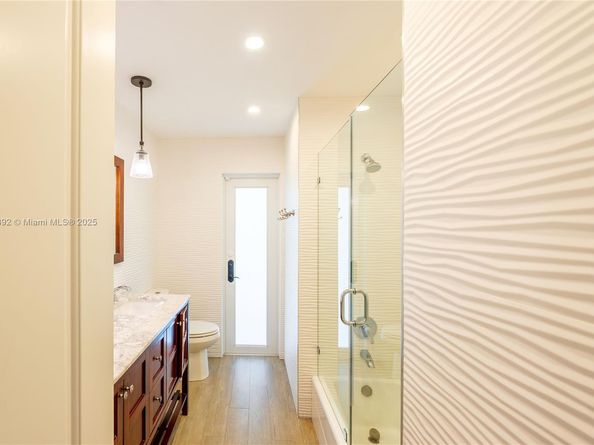 8845 SW 116th St, Miami FL 33176