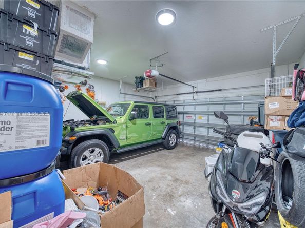 2101 NE 37th Ter, Homestead FL 33033