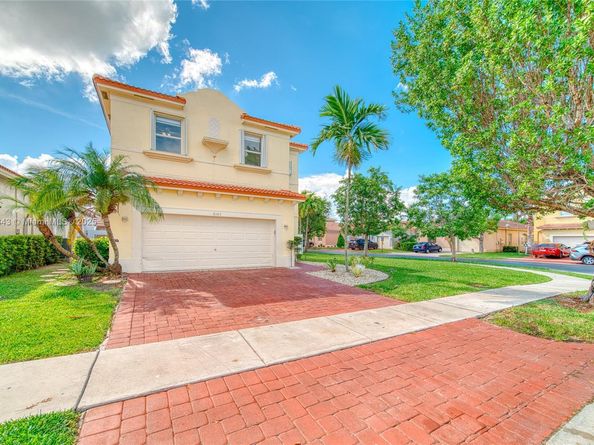 2101 NE 37th Ter, Homestead FL 33033