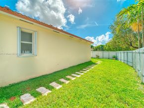 2101 NE 37th Ter, Homestead FL 33033