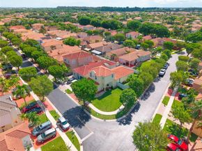 2101 NE 37th Ter, Homestead FL 33033