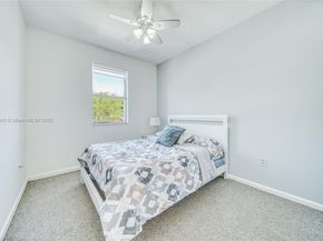 2101 NE 37th Ter, Homestead FL 33033